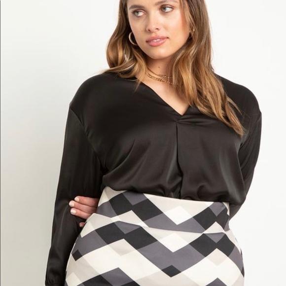 Eloquii Satin Pleat Front Blouse NWT - Picture 1 of 3